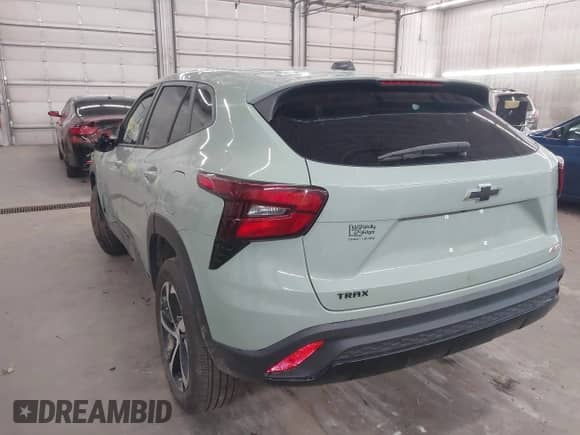 2024 Chevrolet Trax 1RS с VIN KL77LGE25RC096984, выставлен на аукционе IAAI как лот 42885758 с пробегом 11 153 миль миль и . История ставок и продаж доступна на DreamBid. Изображение 3.