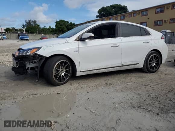 2020 Hyundai Ioniq SEL with VIN KMHC85LC7LU227705, listed as a Copart auction lot 82037735 with 88,538 mi miles and Non repairable. Bid and sale history available at DreamBid. Image 1.
