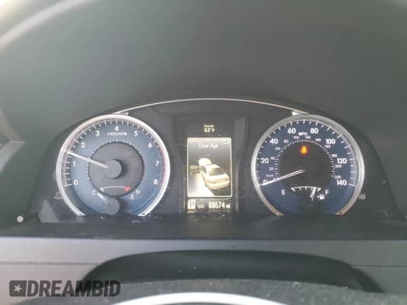 2015 Toyota Camry XSE z VIN 4T1BK1FK1FU557210, wystawiony jako Copart lot #70574695 z przebiegiem 88 674 mil mil oraz Szkoda całkowita • Salvage title. Historia ofert i sprzedaży dostępna na DreamBid. Obrazek 9.