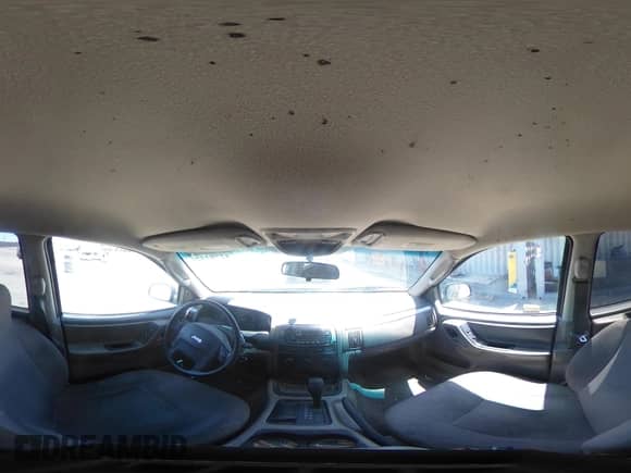 2003 Jeep Grand Cherokee Laredo z VIN 1J4GX48S03C609724, wystawiony jako IAAI lot #42783828 z przebiegiem 226 965 mil mil oraz . Historia ofert i sprzedaży dostępna na DreamBid. Obrazek 18.