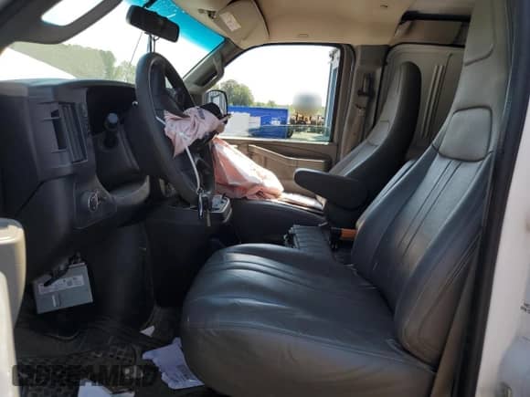 2019 Chevrolet Express Cargo с VIN 1GCWGBFP4K1168906, выставлен на аукционе Copart как лот 66361955 с пробегом 117 877 миль миль и Списание • Salvage title. История ставок и продаж доступна на DreamBid. Изображение 7.