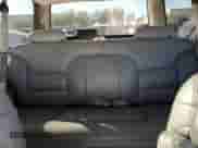 1997 Chevrolet Tahoe z VIN 3GNEC18R8VG173538, wystawiony jako Copart lot #44571845 z przebiegiem 250 687 mil mil oraz Szkoda całkowita • Salvage title. Historia ofert i sprzedaży dostępna na DreamBid. Obrazek 10.