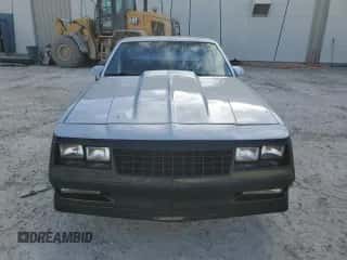 1986 Chevrolet El Camino SS z VIN 3GCCW80H7GS909081, wystawiony jako Copart lot #76185614 z przebiegiem 66 212 mil mil oraz Szkoda całkowita • Salvage title. Historia ofert i sprzedaży dostępna na DreamBid. Obrazek 5.