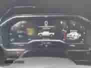 2025 GMC Sierra 1500 SLT z VIN 3GTUUDED6SG352796, wystawiony jako IAAI lot #43512356 z przebiegiem 11 490 mil mil oraz . Historia ofert i sprzedaży dostępna na DreamBid. Obrazek 7.