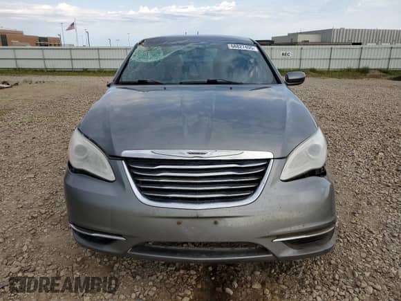 2013 Chrysler 200 Touring with VIN 1C3CCBBB8DN762620, listed as a Copart auction lot 68827495 with 130,834 mi miles and Salvage title. Bid and sale history available at DreamBid. Image 5.