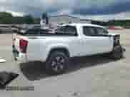 2018 Toyota Tacoma SR5 с VIN 3TMBZ5DN3JM016239, выставлен на аукционе Copart как лот 68904385 с пробегом 77 131 миль миль и Списание • Salvage title. История ставок и продаж доступна на DreamBid. Изображение 3.