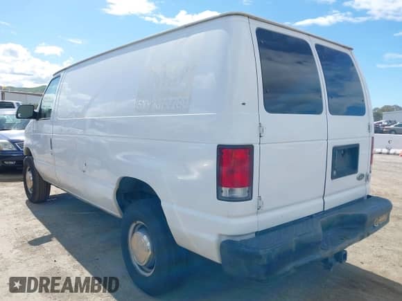 2001 Ford Econoline Cargo z VIN 1FTSE34LX1HA85240, wystawiony jako IAAI lot #41734607 z przebiegiem 216 818 mil mil oraz . Historia ofert i sprzedaży dostępna na DreamBid. Obrazek 3.