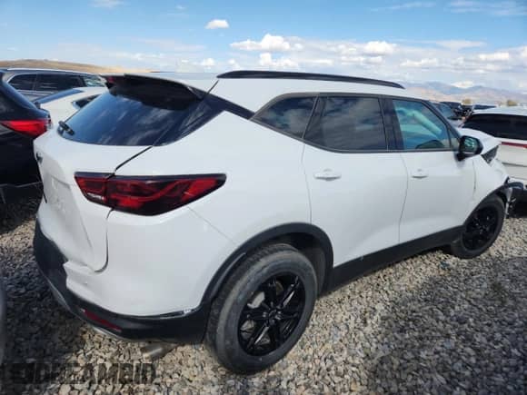 2024 Chevrolet Blazer LT with VIN 3GNKBHR41RS151370, listed as a Copart auction lot 55292065 with 34,435 mi miles and Salvage title. Bid and sale history available at DreamBid. Image 3.