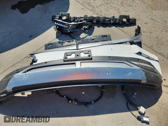 2024 Hyundai Ioniq 5 SEL z VIN KM8KNDDF1RU328240, wystawiony jako Copart lot #69603415 z przebiegiem 6 711 mil mil oraz Szkoda całkowita • Salvage title. Historia ofert i sprzedaży dostępna na DreamBid. Obrazek 13.