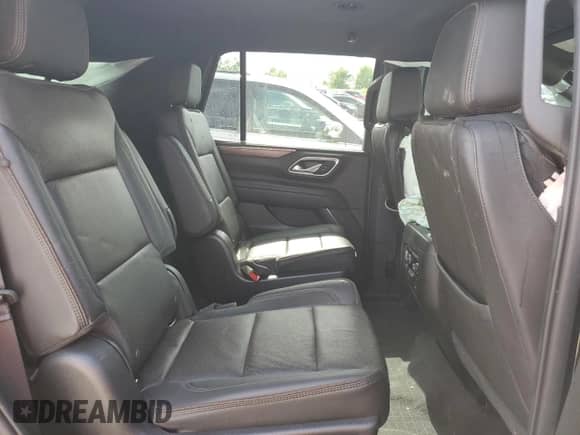 2021 Chevrolet Tahoe High Country с VIN 1GNSKTKL7MR153303, выставлен на аукционе Copart как лот 62383785 с пробегом 56 301 миль миль и Списание • Salvage title. История ставок и продаж доступна на DreamBid. Изображение 11.