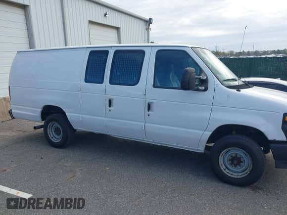2011 Ford Econoline Cargo Commercial z VIN 1FTSS3EL1BDA24066, wystawiony jako IAAI lot #42165525 z przebiegiem 156 651 mil mil oraz . Historia ofert i sprzedaży dostępna na DreamBid. Obrazek 13.