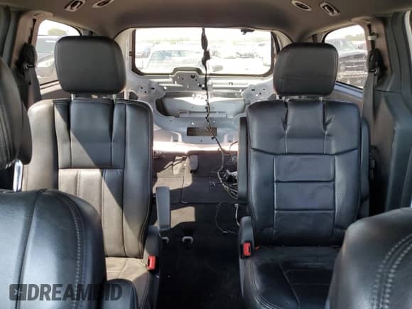 2017 Dodge Grand Caravan SE with VIN 2C4RDGBG6HR631206, listed as a Copart auction lot 80482835 with 43,586 mi miles and Salvage title. Bid and sale history available at DreamBid. Image 10.