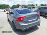 2017 Volvo S60 Dynamic с VIN YV126MFL1H2436740, выставлен на аукционе IAAI как лот 42602343 с пробегом 136 760 миль миль и . История ставок и продаж доступна на DreamBid. Изображение 3.