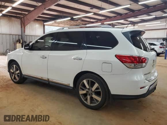 2014 Nissan Pathfinder SV with VIN 5N1AR2MN4EC684323, listed as a Copart auction lot 85390645 with 179,207 mi miles and Clean title. Bid and sale history available at DreamBid. Image 2.