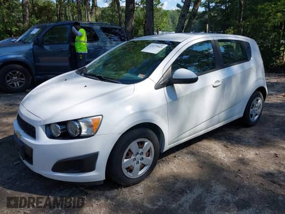 2014 Chevrolet Sonic LS с VIN 1G1JA6SH1E4126920, выставлен на аукционе IAAI как лот 43277045 с пробегом 105 076 миль миль и . История ставок и продаж доступна на DreamBid. Изображение 2.