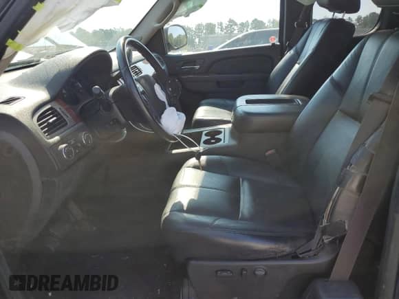 2011 Chevrolet Silverado 1500 LTZ z VIN 1GCRKTE38BZ188772, wystawiony jako Copart lot #70817675 z przebiegiem 248 913 mil mil oraz Szkoda całkowita • Salvage title. Historia ofert i sprzedaży dostępna na DreamBid. Obrazek 7.
