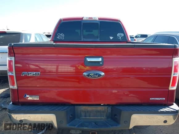 2013 Ford F-150 FX4 с VIN 1FTFW1EF2DKD15243, выставлен на аукционе IAAI как лот 42933724 с пробегом 180 300 миль миль и . История ставок и продаж доступна на DreamBid. Изображение 16.