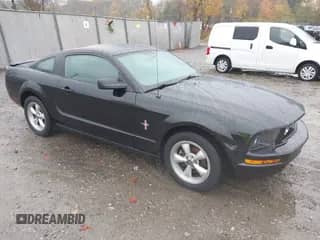 2007 Ford Mustang Deluxe с VIN 1ZVHT80N975196728, выставлен на аукционе IAAI как лот 43587905 с пробегом 109 975 миль миль и . История ставок и продаж доступна на DreamBid. Изображение 1.