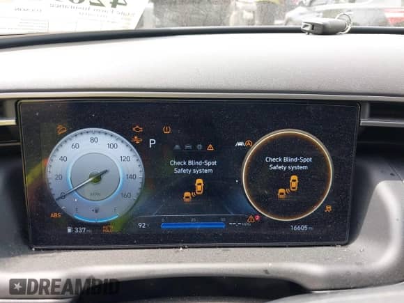 2024 Hyundai Tucson SE z VIN 5NMJA3DE4RH437392, wystawiony jako IAAI lot #42092040 z przebiegiem 16 605 mil mil oraz . Historia ofert i sprzedaży dostępna na DreamBid. Obrazek 7.