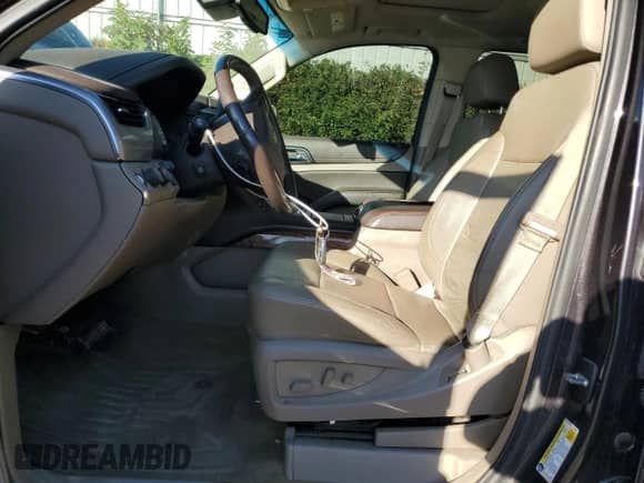 2015 Chevrolet Suburban LTZ с VIN 1GNSKKKC8FR166350, выставлен на аукционе Copart как лот 83937745 с пробегом 178 644 миль миль и Чистый • Clean title. История ставок и продаж доступна на DreamBid. Изображение 7.