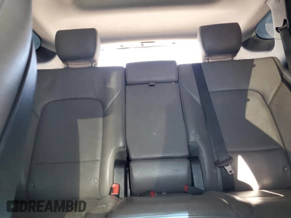 2017 Hyundai Santa Fe Ultimate с VIN 5XYZWDLAXHG447314, выставлен на аукционе Copart как лот 85910775 с пробегом 121 017 миль миль и Списание • Salvage title. История ставок и продаж доступна на DreamBid. Изображение 10.