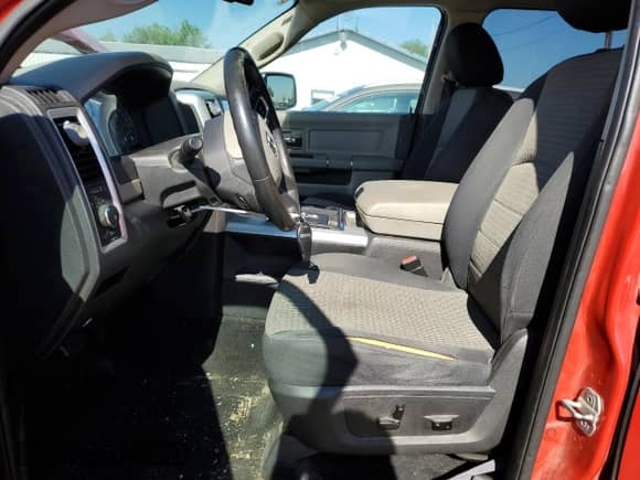 2010 Dodge 1500 SLT с VIN 1D7RV1CP8AS170464, выставлен на аукционе Copart как лот 55245485 с пробегом 346 493 миль миль и Списание • Salvage title. История ставок и продаж доступна на DreamBid. Изображение 7.