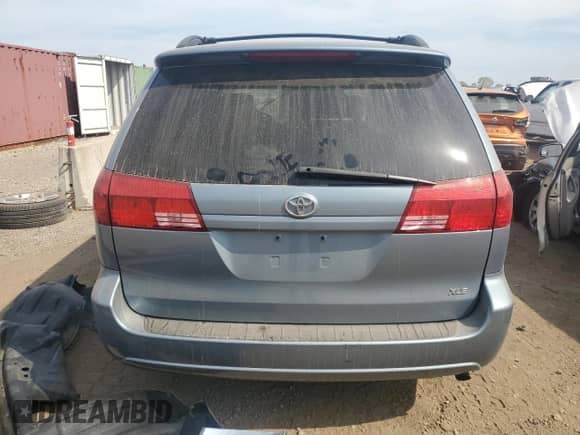 2004 Toyota Sienna XLE z VIN 5TDZA22C94S157598, wystawiony jako Copart lot #80141885 z przebiegiem 138 126 mil mil oraz Szkoda całkowita • Salvage title. Historia ofert i sprzedaży dostępna na DreamBid. Obrazek 6.