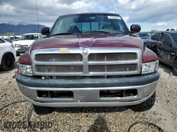 2000 Dodge 2500 with VIN 1B7KF2369YJ149502, listed as a Copart auction lot 57495855 with 427,272 mi miles and Clean title. Bid and sale history available at DreamBid. Image 5.