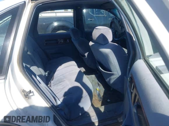 1996 Chevrolet Caprice 1SA Special Value с VIN 1G1BL52W2TR105839, выставлен на аукционе IAAI как лот 42824624 с пробегом Не указан миль и . История ставок и продаж доступна на DreamBid. Изображение 8.