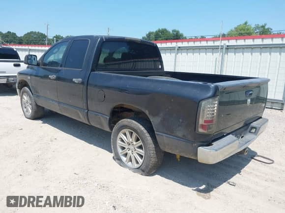 2006 Dodge 1500 SLT z VIN 1D7HA18266S691842, wystawiony jako IAAI lot #43031095 z przebiegiem 236 643 mil mil oraz . Historia ofert i sprzedaży dostępna na DreamBid. Obrazek 3.
