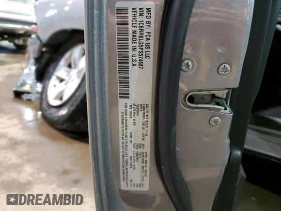 2023 Ram 1500 SLT z VIN 1C6RR6LG5PS574687, wystawiony jako Copart lot #88050405 z przebiegiem 32 474 mil mil oraz Nie do naprawy • Non repairable. Historia ofert i sprzedaży dostępna na DreamBid. Obrazek 13.