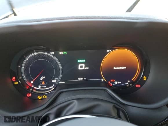 2024 Dodge Hornet R/T z VIN ZACPDFCW1R3A28703, wystawiony jako Copart lot #88434795 z przebiegiem 19 761 mil mil oraz Czysty tytuł • Clean title. Historia ofert i sprzedaży dostępna na DreamBid. Obrazek 9.