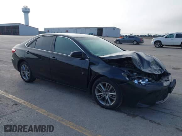 2015 Toyota Camry SE z VIN 4T1BF1FK7FU045200, wystawiony jako IAAI lot #43292496 z przebiegiem 159 958 mil mil oraz . Historia ofert i sprzedaży dostępna na DreamBid. Obrazek 1.