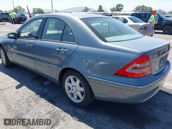 2004 Mercedes-Benz C 320 with VIN WDBRF64J34F501106, listed as a IAAI auction lot 42313795 with 81,476 mi miles and . Bid and sale history available at DreamBid. Image 3.