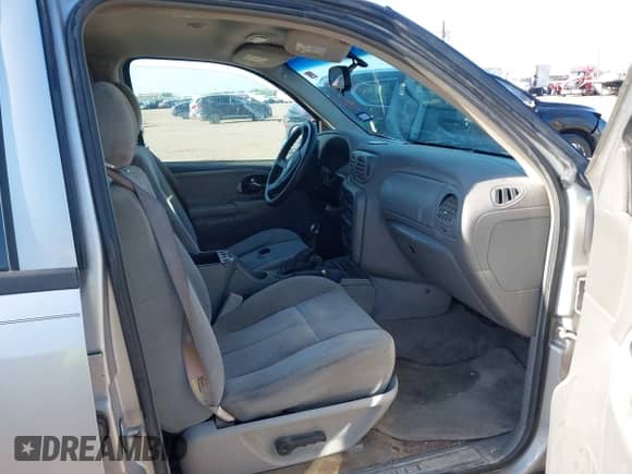 2005 Chevrolet TrailBlazer LT with VIN 1GNES16S856189877, listed as a IAAI auction lot 43097451 with 253,764 mi miles and . Bid and sale history available at DreamBid. Image 5.