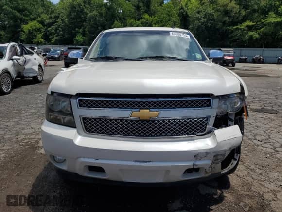 2011 Chevrolet Suburban LTZ with VIN 1GNSCKE09BR142860, listed as a Copart auction lot 63600755 with 189,899 mi miles and Salvage title. Bid and sale history available at DreamBid. Image 5.