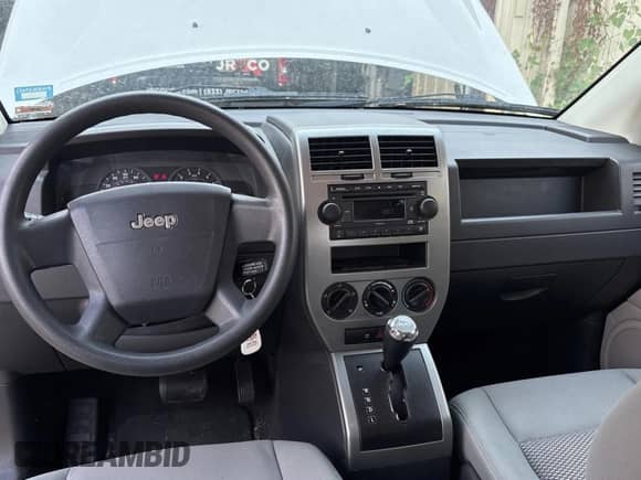 2007 Jeep Compass Sport with VIN 1J8FT47W27D370008, listed as a Copart auction lot 68281255 with 109,027 mi miles and Clean title. Bid and sale history available at DreamBid. Image 9.