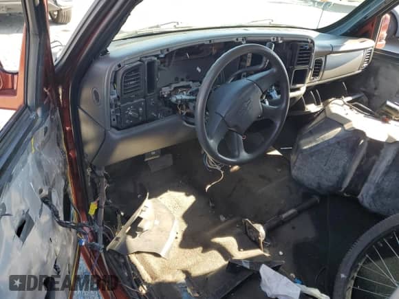 2007 Chevrolet Silverado 1500 LS z VIN 2GCEC13V171133245, wystawiony jako Copart lot #70958045 z przebiegiem Nie podano mil oraz Szkoda całkowita • Salvage title. Historia ofert i sprzedaży dostępna na DreamBid. Obrazek 8.