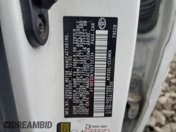 2006 Toyota Camry STD z VIN 4T1BE32K16U720334, wystawiony jako Copart lot #91133285 z przebiegiem 221 617 mil mil oraz Czysty tytuł • Clean title. Historia ofert i sprzedaży dostępna na DreamBid. Obrazek 12.