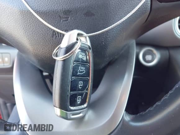 2020 Hyundai Kona SEL Plus z VIN KM8K6CAA5LU538475, wystawiony jako IAAI lot #43104865 z przebiegiem 49 257 mil mil oraz . Historia ofert i sprzedaży dostępna na DreamBid. Obrazek 11.