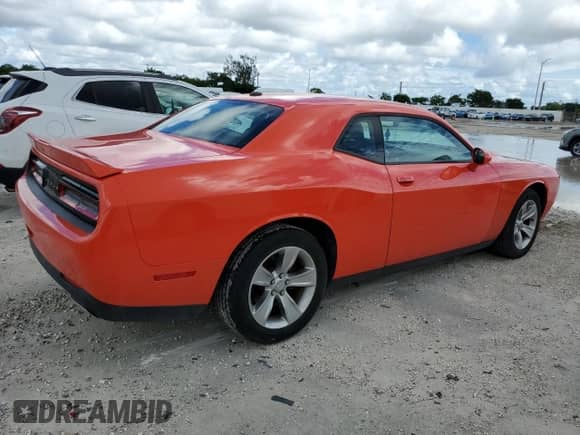 2021 Dodge Challenger SXT с VIN 2C3CDZAG2MH638239, выставлен на аукционе Copart как лот 83863365 с пробегом 39 127 миль миль и На запчасти • Non repairable. История ставок и продаж доступна на DreamBid. Изображение 3.