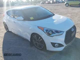 2016 Hyundai Veloster Turbo с VIN KMHTC6AE8GU273333, выставлен на аукционе IAAI как лот 43472469 с пробегом 111 089 миль миль и . История ставок и продаж доступна на DreamBid. Изображение 1.