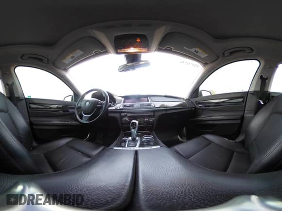 2014 BMW 7 Series 740i с VIN WBAYA6C55ED144778, выставлен на аукционе IAAI как лот 42070256 с пробегом 90 606 миль миль и . История ставок и продаж доступна на DreamBid. Изображение 18.