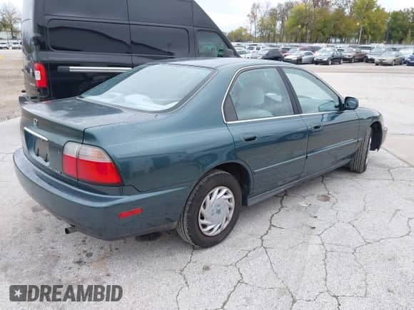 1997 Honda Accord Value с VIN 1HGCD5685VA163807, выставлен на аукционе IAAI как лот 43544143 с пробегом 263 311 миль миль и . История ставок и продаж доступна на DreamBid. Изображение 4.