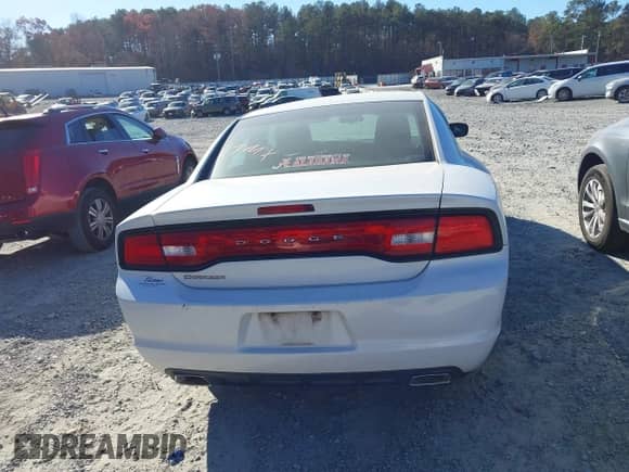 2014 Dodge Charger SE z VIN 2C3CDXBGXEH192832, wystawiony jako IAAI lot #41029054 z przebiegiem 98 388 mil mil oraz . Historia ofert i sprzedaży dostępna na DreamBid. Obrazek 16.