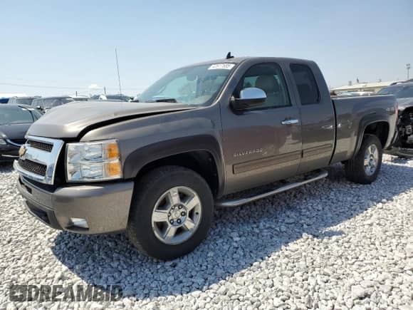 2011 Chevrolet Silverado 1500 LTZ z VIN 1GCRKTE37BZ312806, wystawiony jako Copart lot #42617685 z przebiegiem 183 134 mil mil oraz Szkoda całkowita • Salvage title. Historia ofert i sprzedaży dostępna na DreamBid. Obrazek 1.