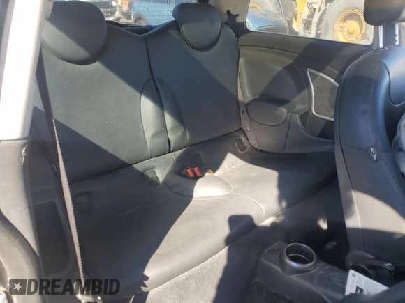 2005 MINI Hardtop with VIN WMWRC33425TC57990, listed as a Copart auction lot 86117205 with Not provided miles and Clean title. Bid and sale history available at DreamBid. Image 10.