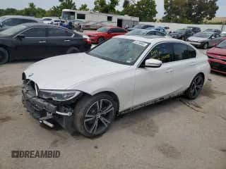 2021 BMW 3 Series 330i xDrive z VIN 3MW5R7J01M8B67771, wystawiony jako Copart lot #66196905 z przebiegiem 64 629 mil mil oraz Szkoda całkowita • Salvage title. Historia ofert i sprzedaży dostępna na DreamBid. Obrazek 1.