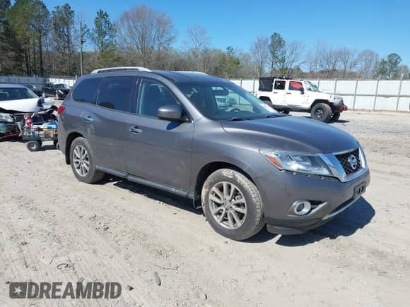 2015 Nissan Pathfinder Platinum with VIN 5N1AR2MM5FC684212, listed as a IAAI auction lot 41832912 with 157,465 mi miles and . Bid and sale history available at DreamBid. Image 1.