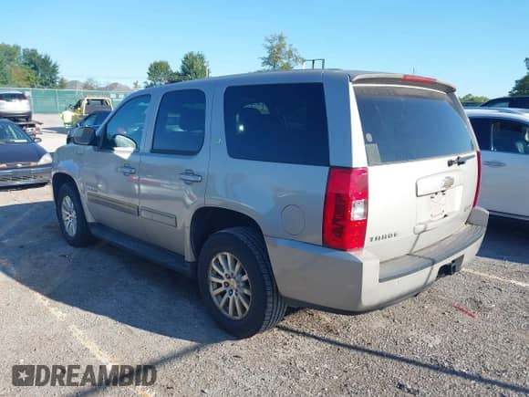 2009 Chevrolet Tahoe with VIN 1GNFK13539R281633, listed as a IAAI auction lot 43105763 with 178,576 mi miles and . Bid and sale history available at DreamBid. Image 3.